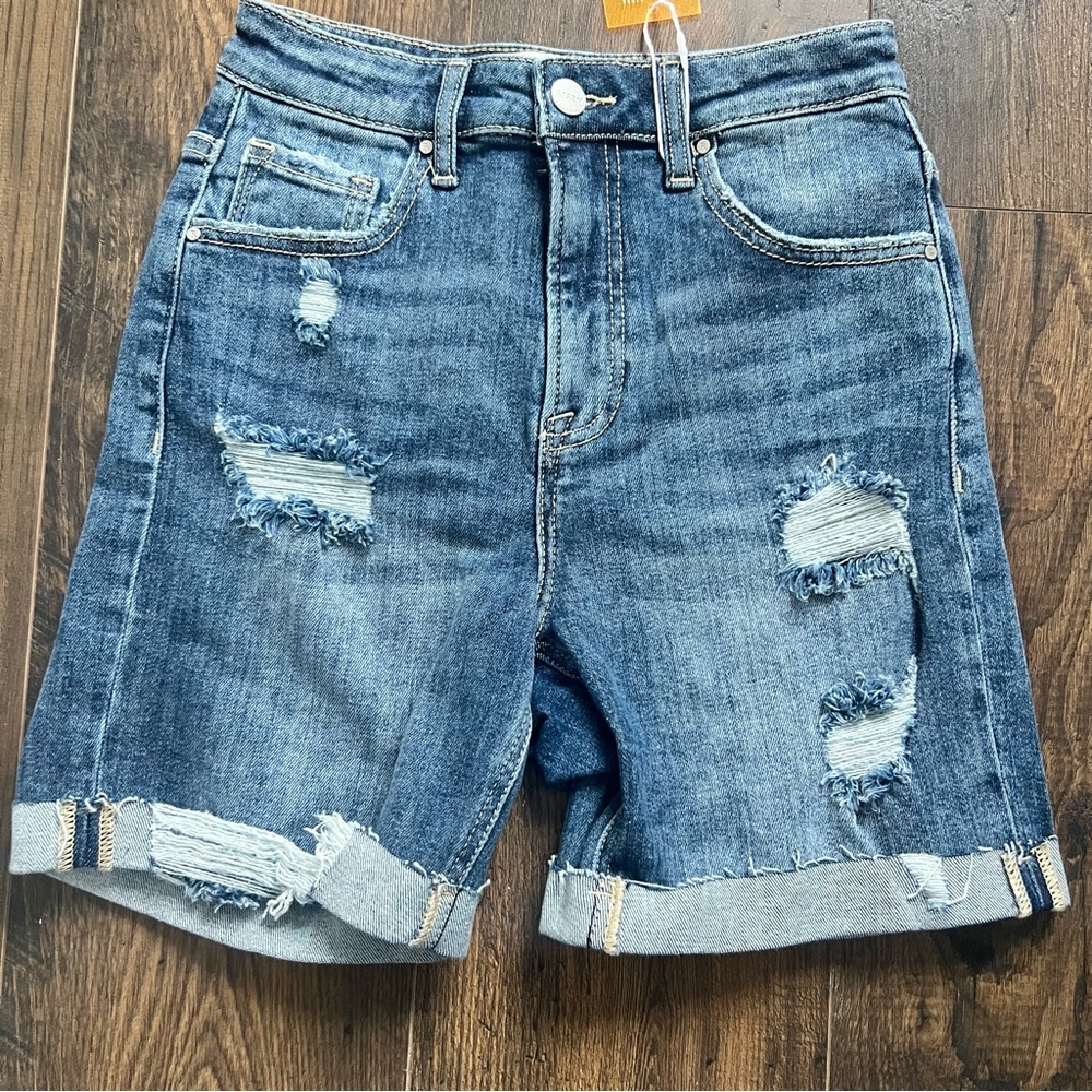 Risen Denim Shorts, NWT, Womens, Size Small, 5inch inseam - Picture 2 of 5